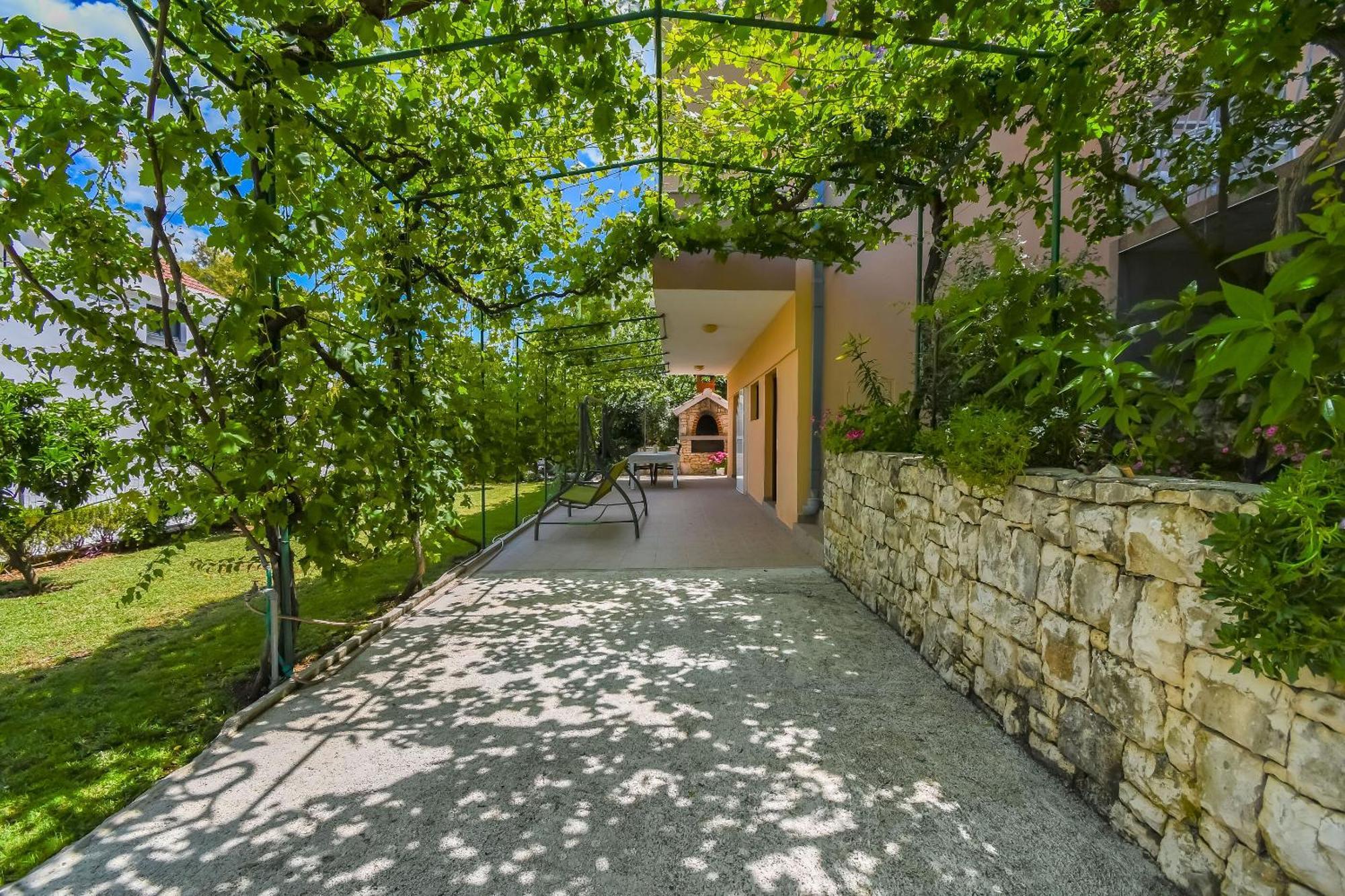 Apartments Tonka Округ-Доньи Экстерьер фото