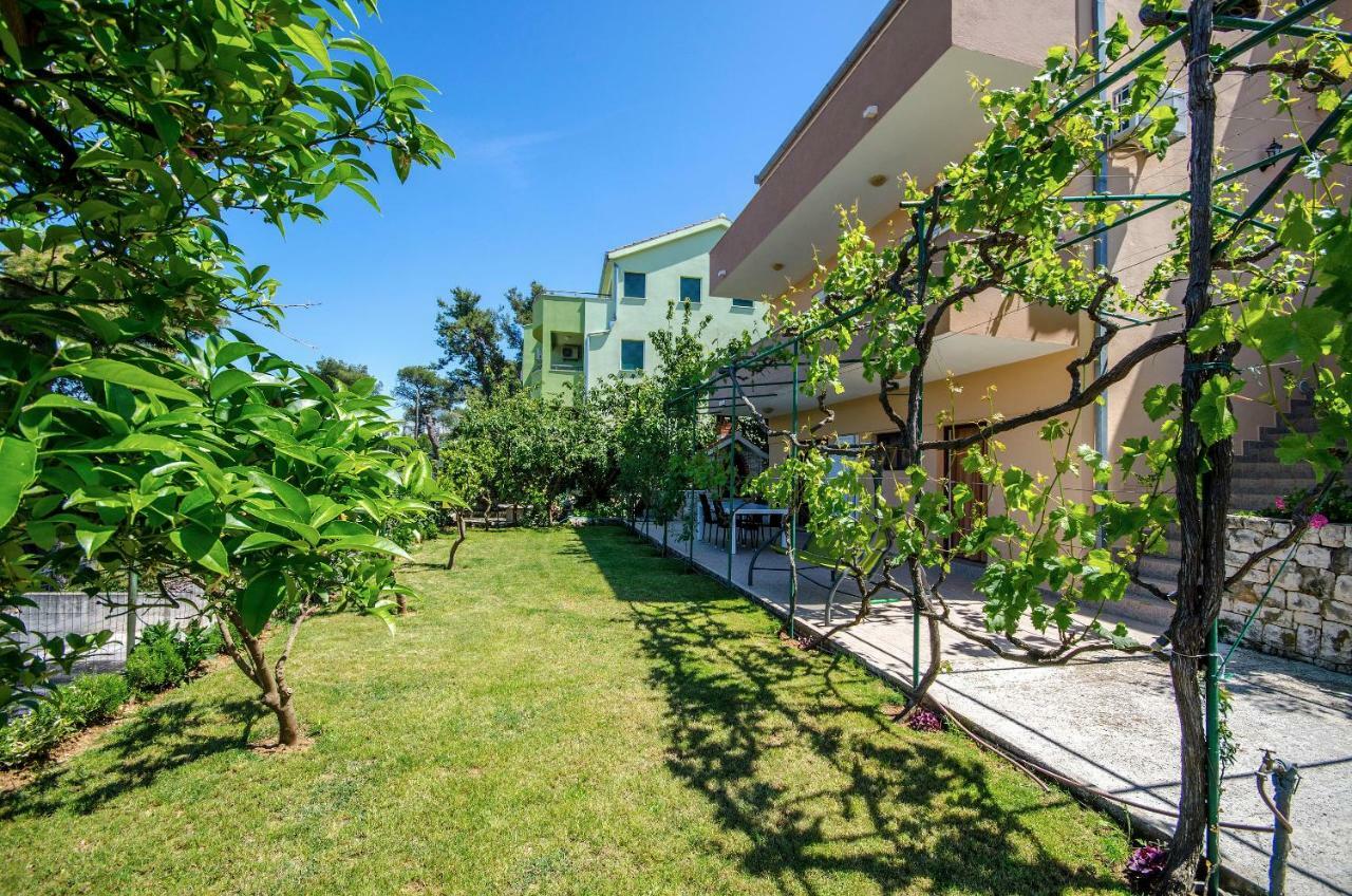 Apartments Tonka Округ-Доньи Экстерьер фото