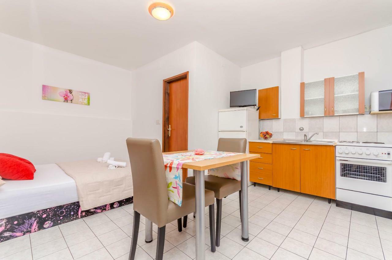 Apartments Tonka Округ-Доньи Экстерьер фото